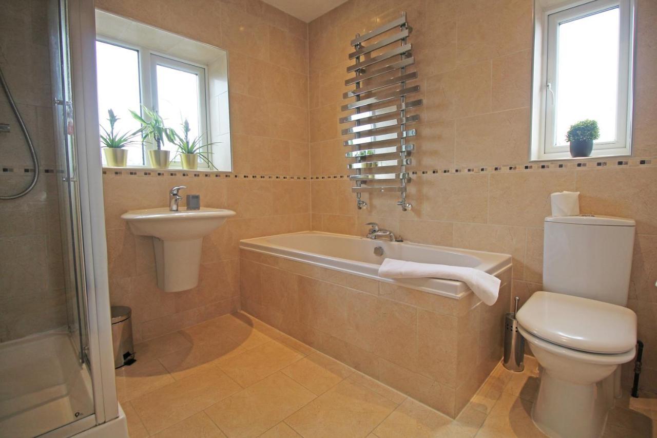 Queens Road - Luxury Spacious Home In Chester Christleton Εξωτερικό φωτογραφία
