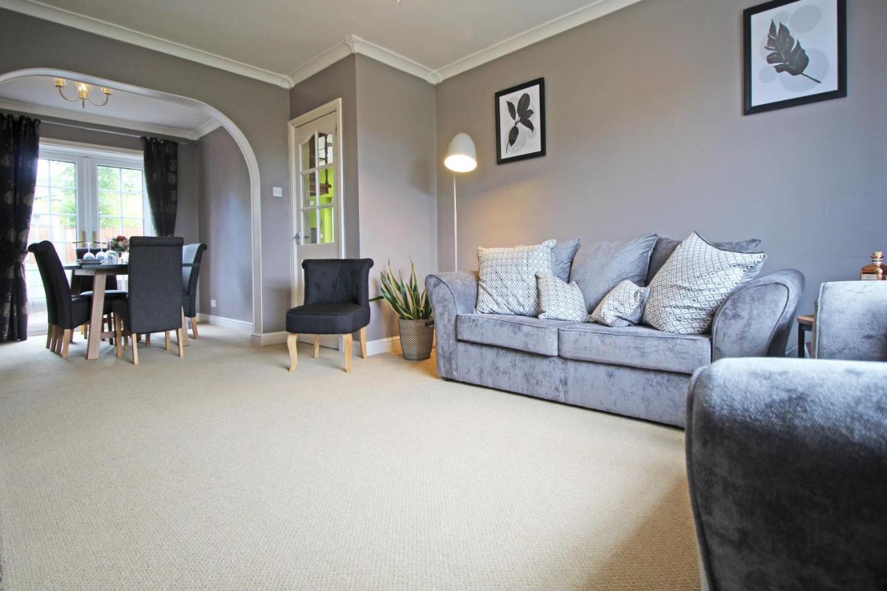 Queens Road - Luxury Spacious Home In Chester Christleton Εξωτερικό φωτογραφία
